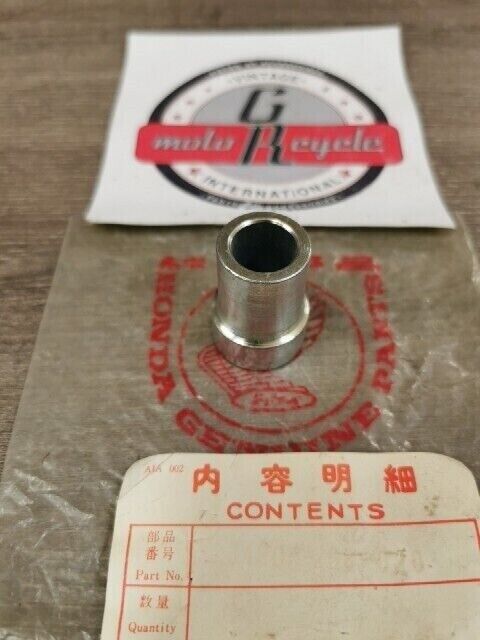 NOS HONDA SL350 1970 COLLAR FRONT WHEEL SIDE 44303-312-010 H79
