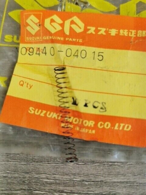 NOS SUZUKI GN250 1982 - 1999 GS1000 GS1000E GS1000C GS450 SPRING 09440-04015 S52