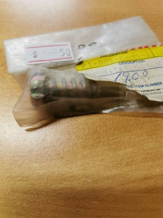 NOS YAMAHA YFM350 1987 1988   THROTTLE SCREW SET  1UY-14103-00-00 Y44