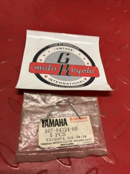 NOS YAMAHA HEADLIGHT SPRING SET 507-84324-60-00 SUB BY 1UY-84124-00-00 Y67