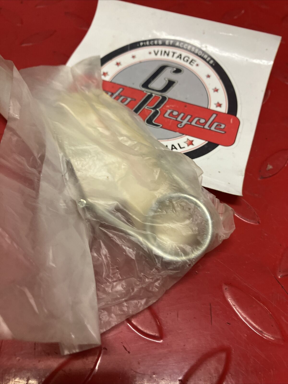 NOS YAMAHA YZ125 1980 1981 1982 REAR BRAKE PEDAL SPRING 90508-32438-00  Y64