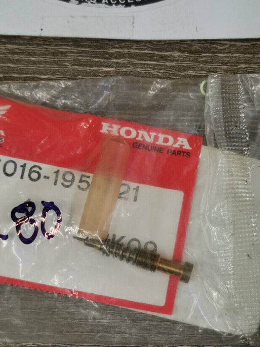 NOS HONDA XL80 SCREW SET  16016-195-721  H45