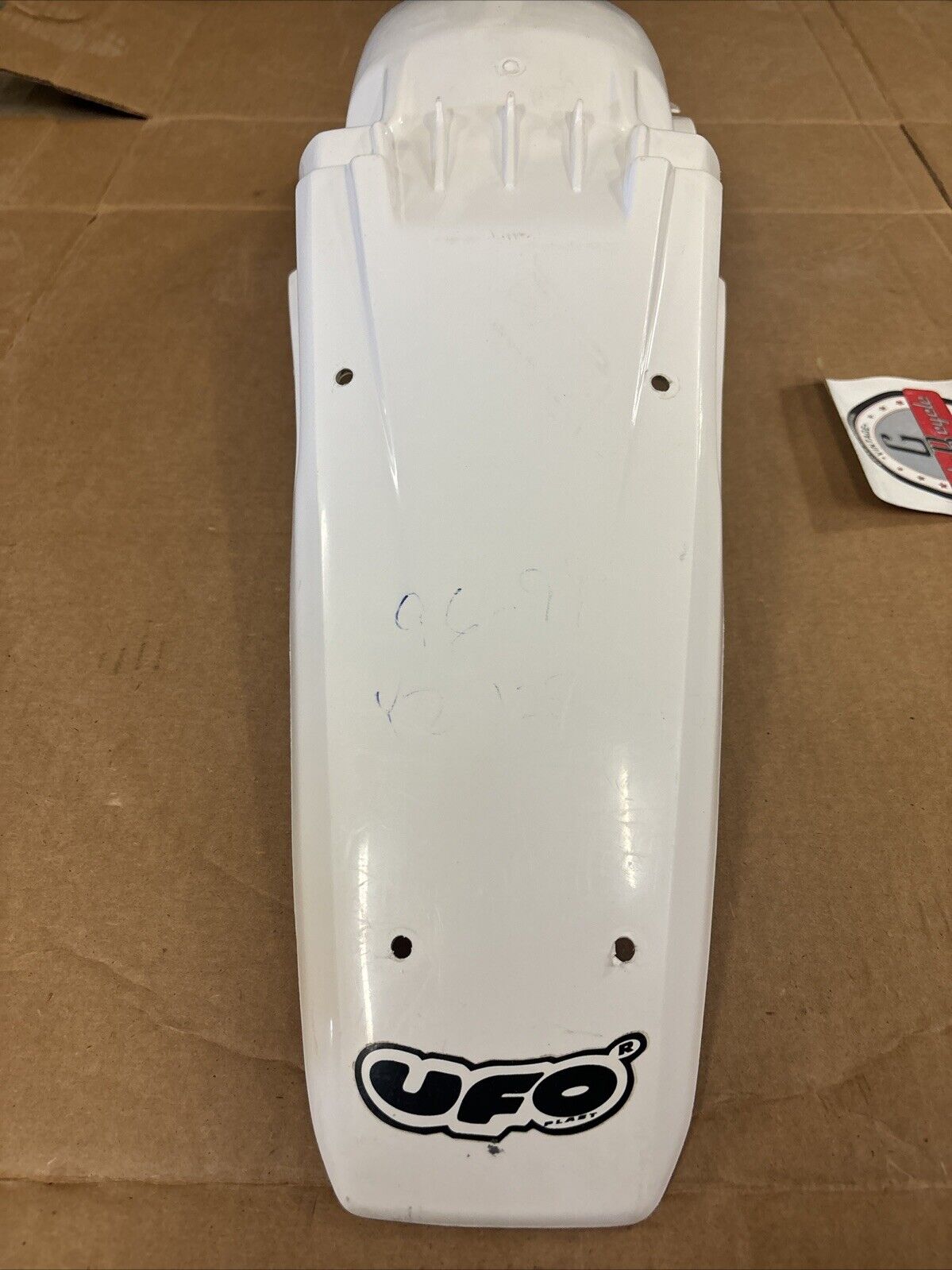 UFO PLAST 1996 - 2001 YZ125 YZ250 REAR FENDER WHITE YA02897-046