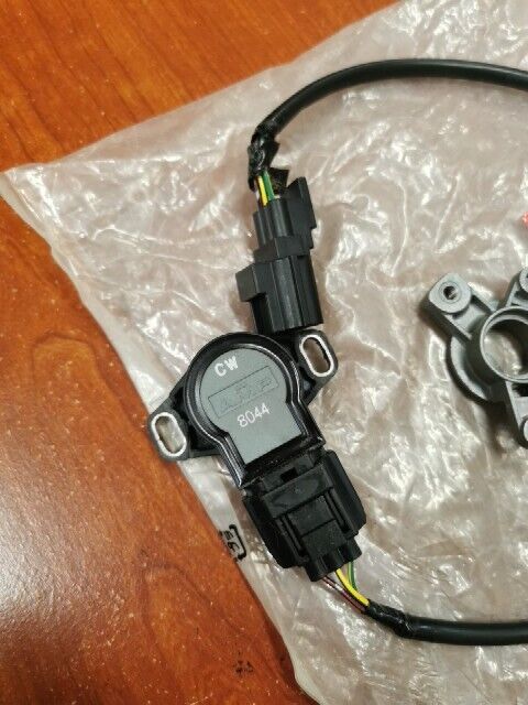 NOS Honda TRX500 THROTTLE SENSOR INCOMPLETE 06305-HN2-405 H104