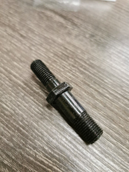 NOS YAMAHA  TZ750 TZ250 TZ350 RD400  BRAKE CALIPER BOLTS  306-25822-01-00 Y57