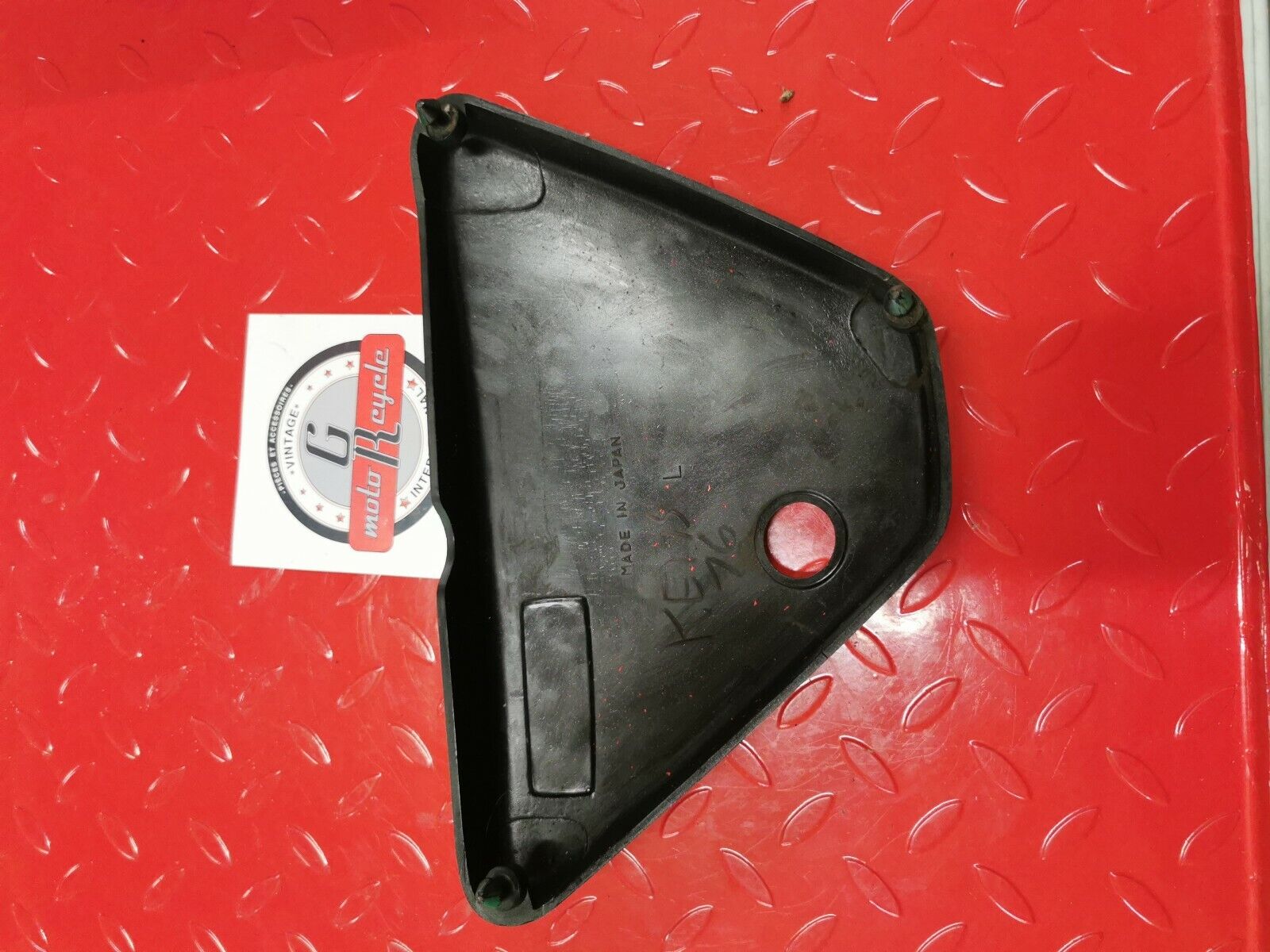 Kawasaki KE175 1976 left side oil tank cover panel fairing