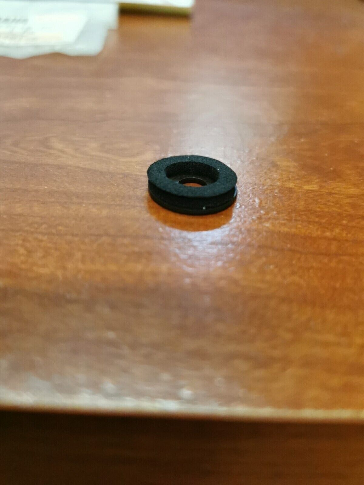 NOS Yamaha FZR1000 FZR600 TDM850 COWLING WASHER 3HX-28215-00-00 Y72