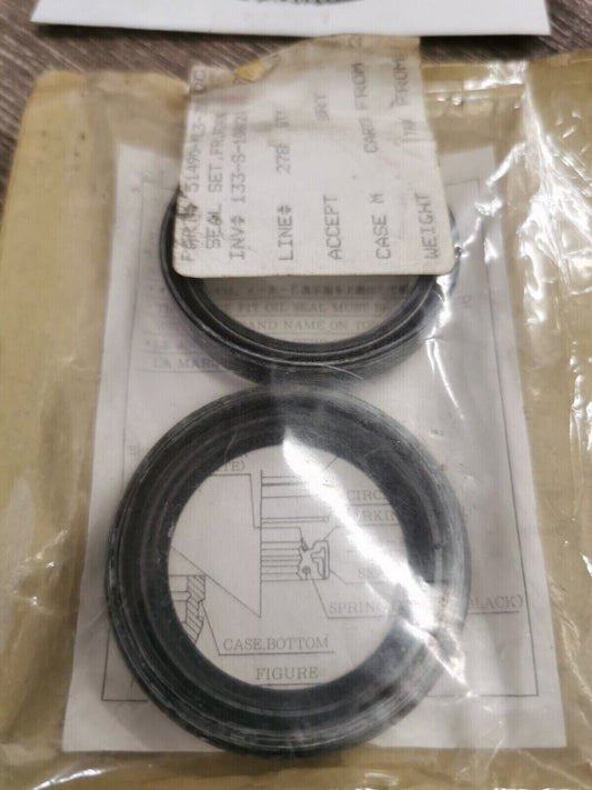 NOS HONDA CR250R FORK SEAL SET 51490-ML3-305 H56