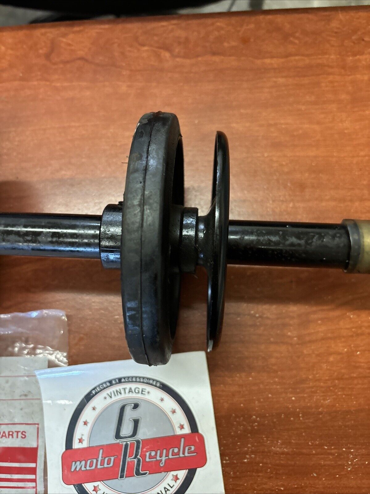 NOS Yamaha 1976 GP300 GP440 GS340 PR440 FRONT AXLE 890-47510-00-00 Y183