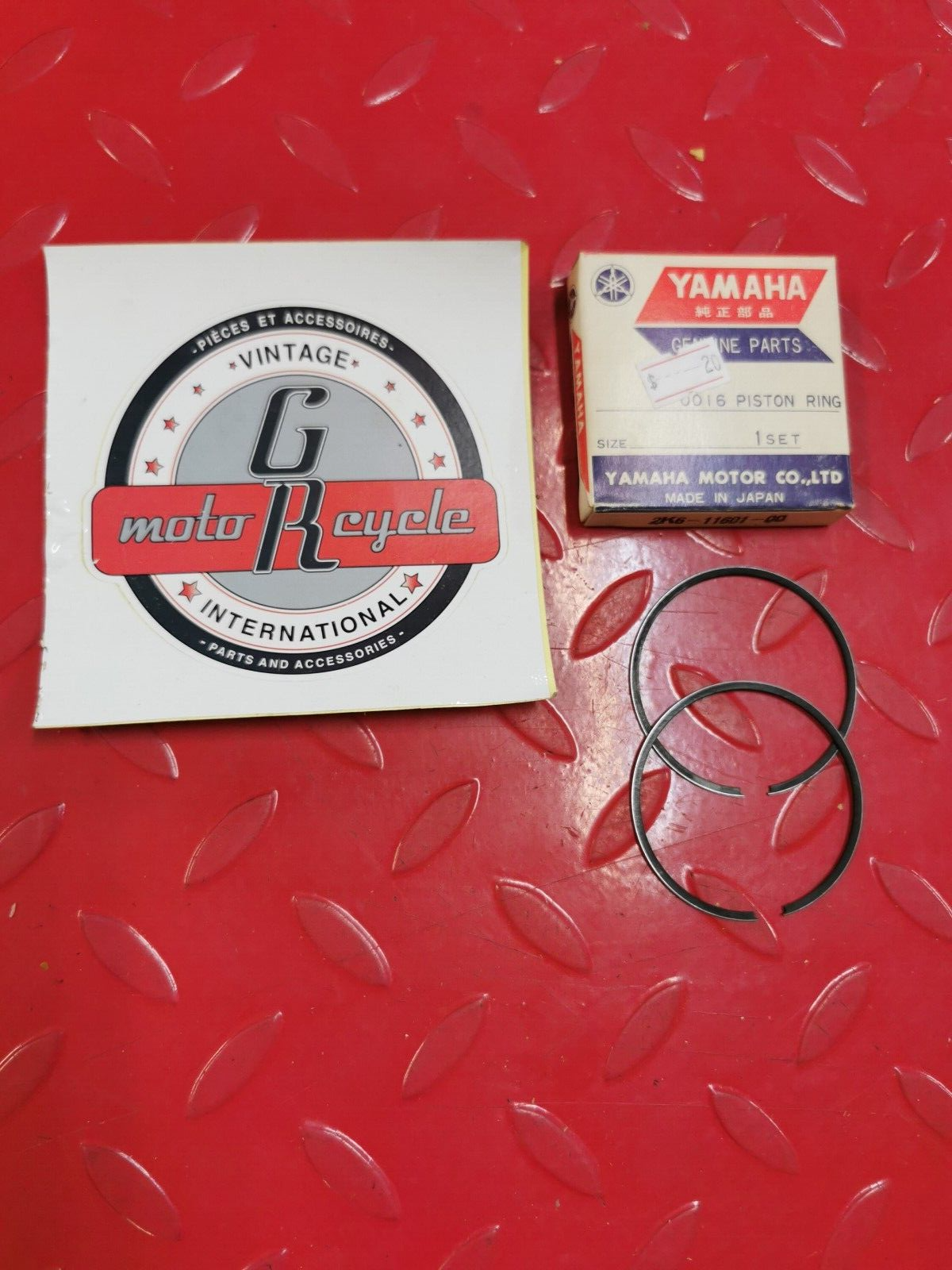 NOS YAMAHA RING PISTON STD 2K6-11601-00-00 SUPERCEDED 2K6-11611-00-00 Y33