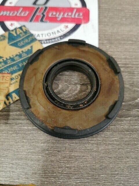 NOS YAMAHA SS396 GP433SR SL396 SL433F GP433B SW433B OIL SEAL 93103-32054-00 Y150