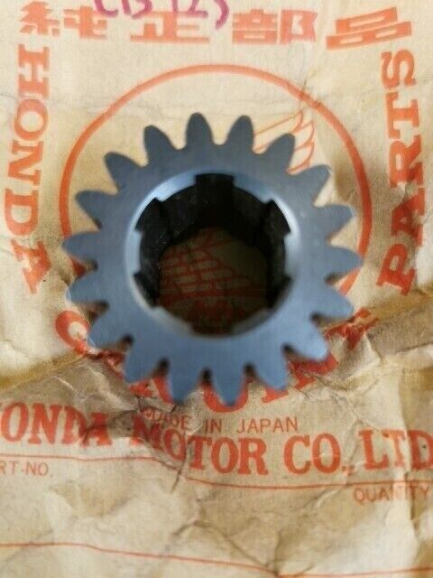 NOS HONDA CB100 SL100 CB125 CL125S GEAR PRIMARY DRIVE 18T 23121-324-000 H88