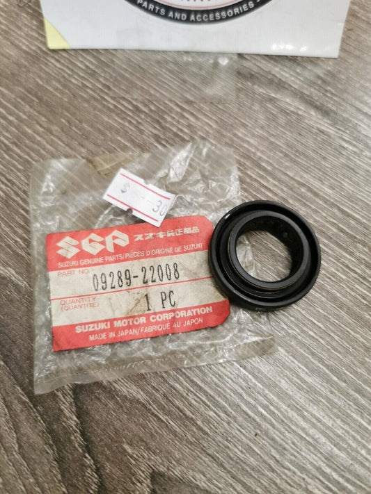 NOS SUZUKI OIL CRANK SEAL 09289-22008 S11