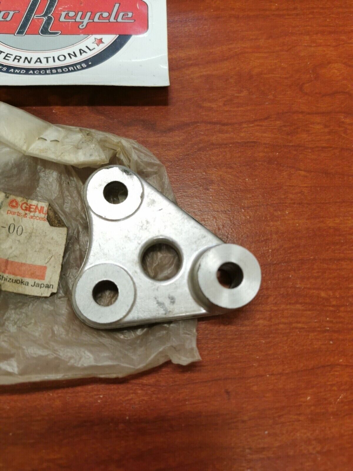 NOS Yamaha YZ490 WR500 FRONT UPPER BRACKET 2 40T-21416-00-00 Y87