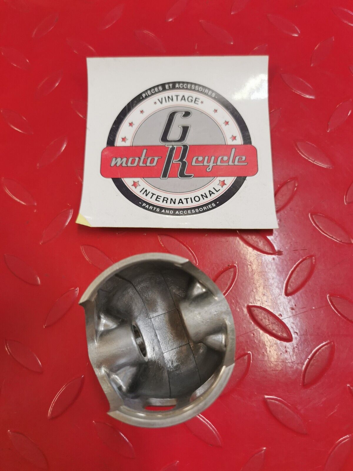 NOS YAMAHA PISTON 2 O/S 0.50 2W6-11636-00-00 SUPERCEDED BY 3R6-11636-00-00 Y27