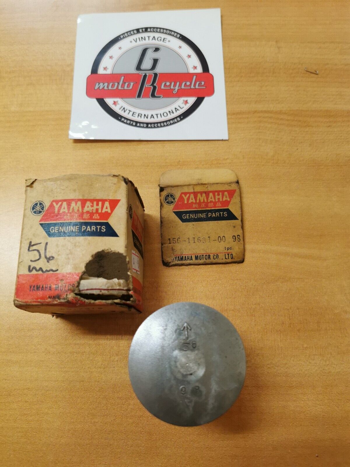 NOS YAMAHA YDS5 1967 PISTON STD 156-11631-00-98 Y38