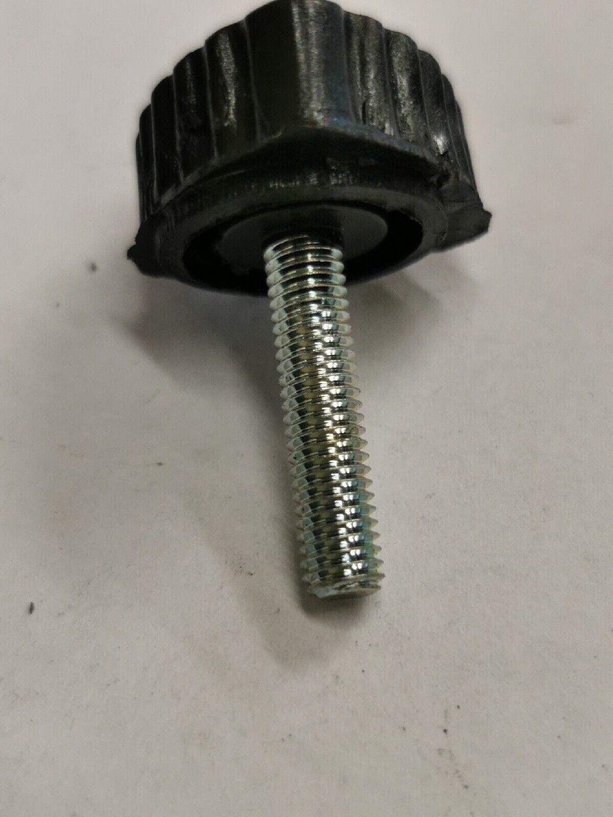 NOS PUCH BOMBARDIER MAXI SIDE COVER KNOB SCREW   P3