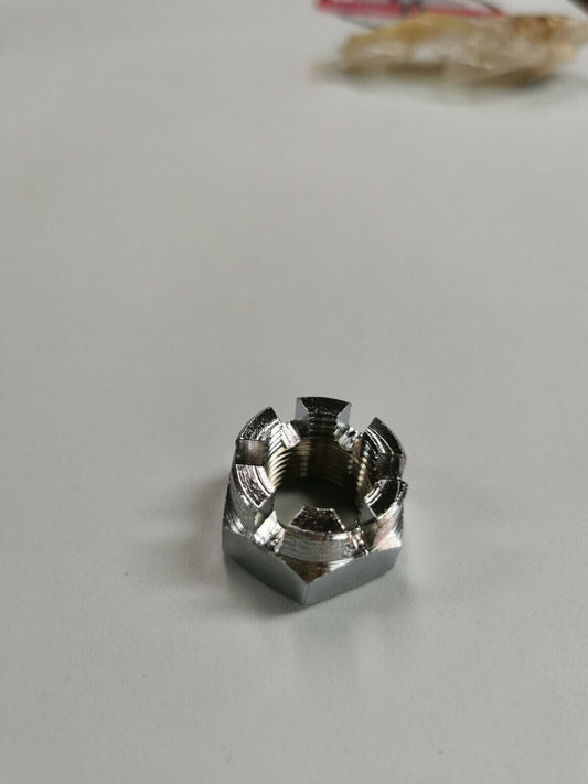 NOS Yamaha Castle Nut 90171-18008-00 y3