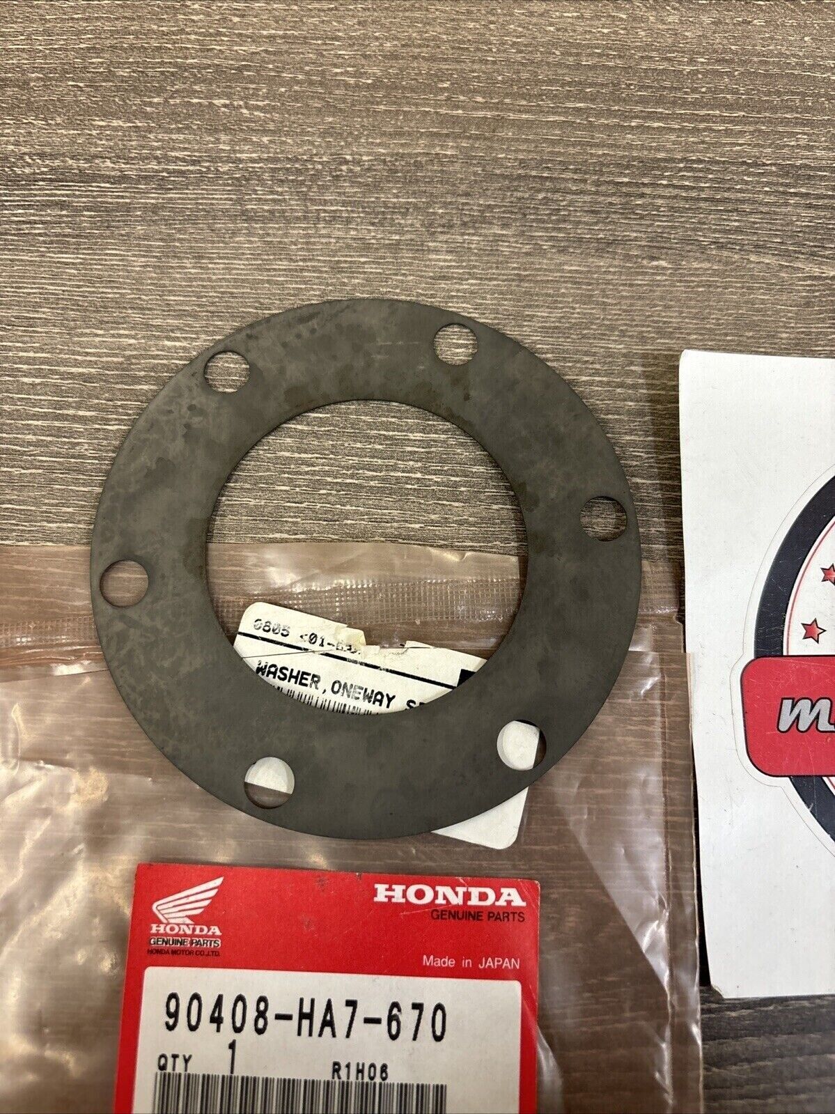 NOS Honda TRX350 D ONE-WAY SIDE WASHER 90408-HA7-670 H128