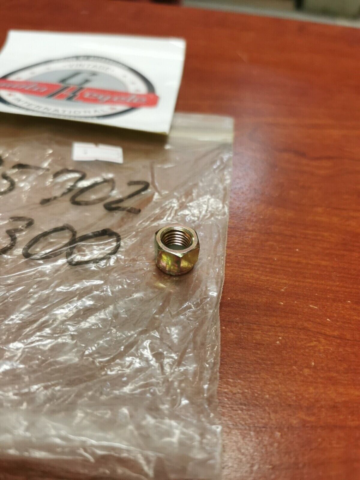 NOS Yamaha NYLON NUT 95702-10300-00 SUB. 95707-10300-00 Y96