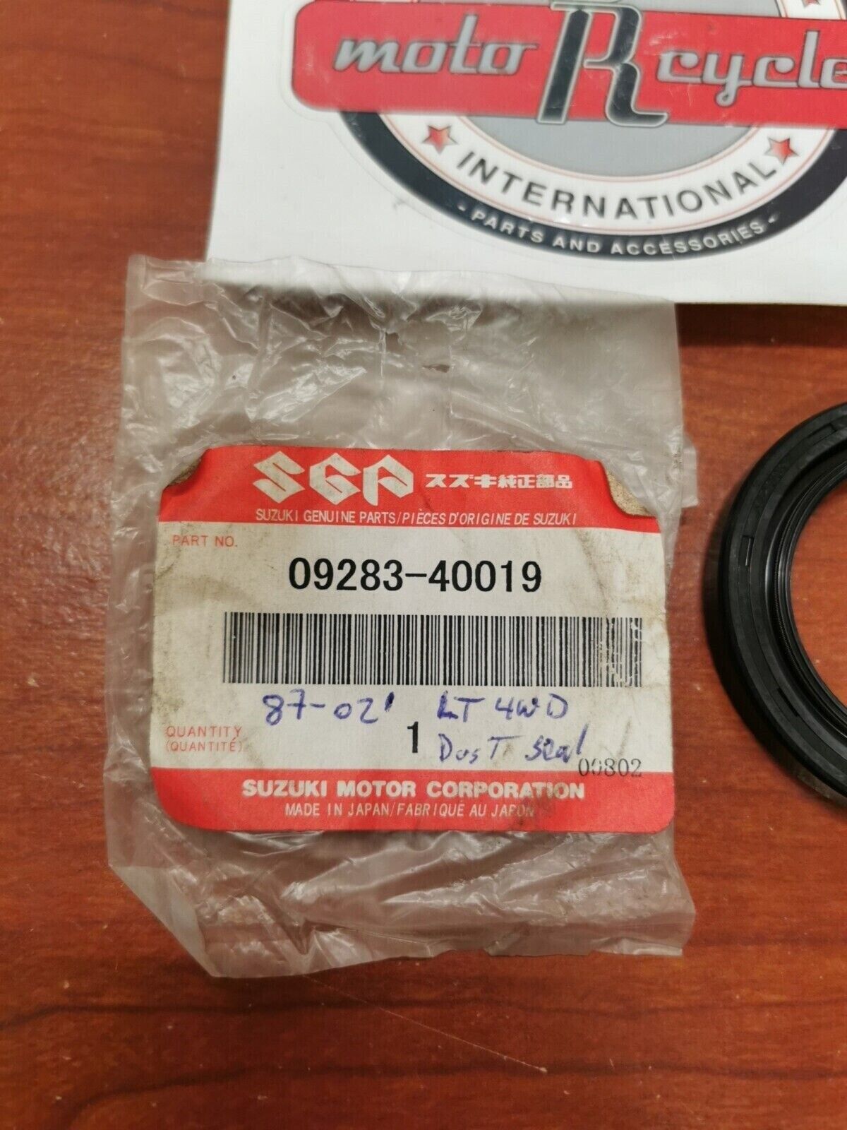 NOS Suzuki LT-4 LT-F4 LT-F250 LT-F300 SUSPENSION ARM DUST SEAL 09283-40019 S20