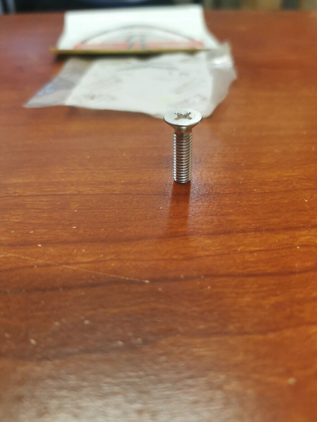 NOS Yamaha RC100 KT100 TZ250 XT250 YFM700 COUNTERSUNK SCREW 90151-06005-00 Y82