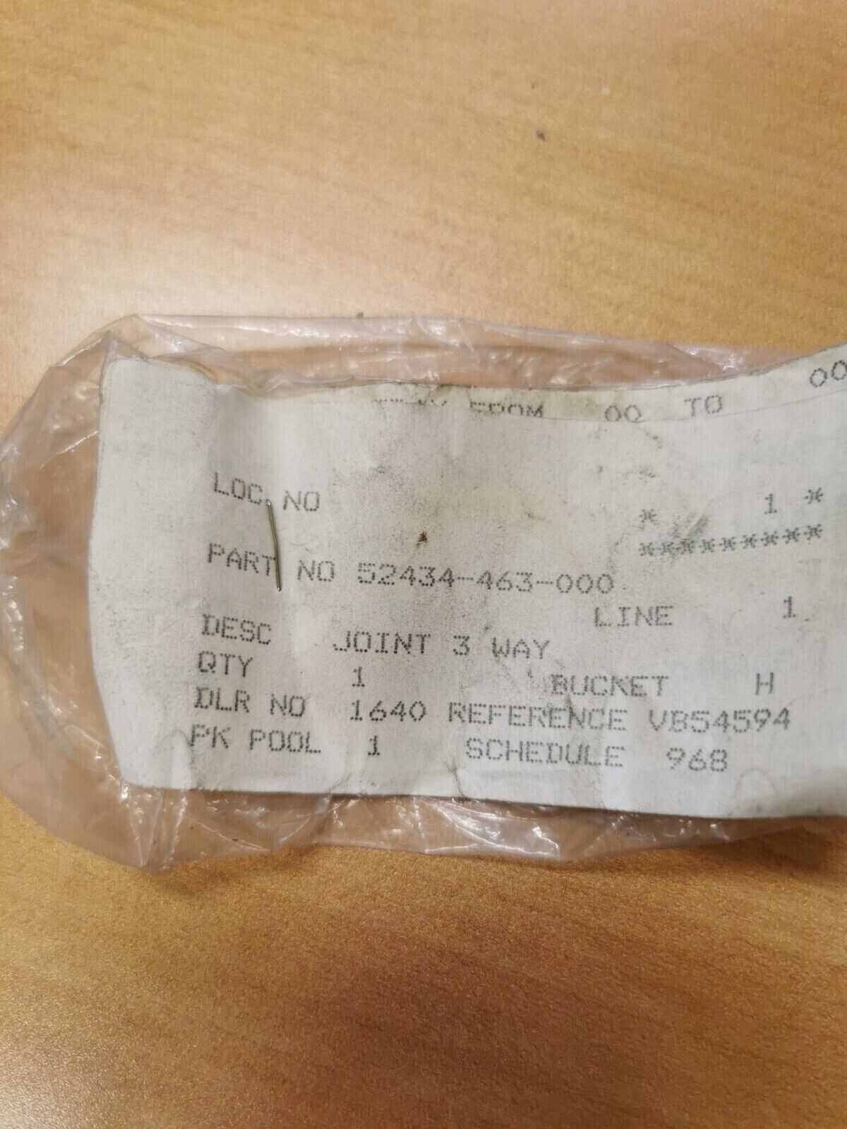 NOS HONDA GL1100 1980 - 1982 JOINT  THREE-WAY  52434-463-000  H17