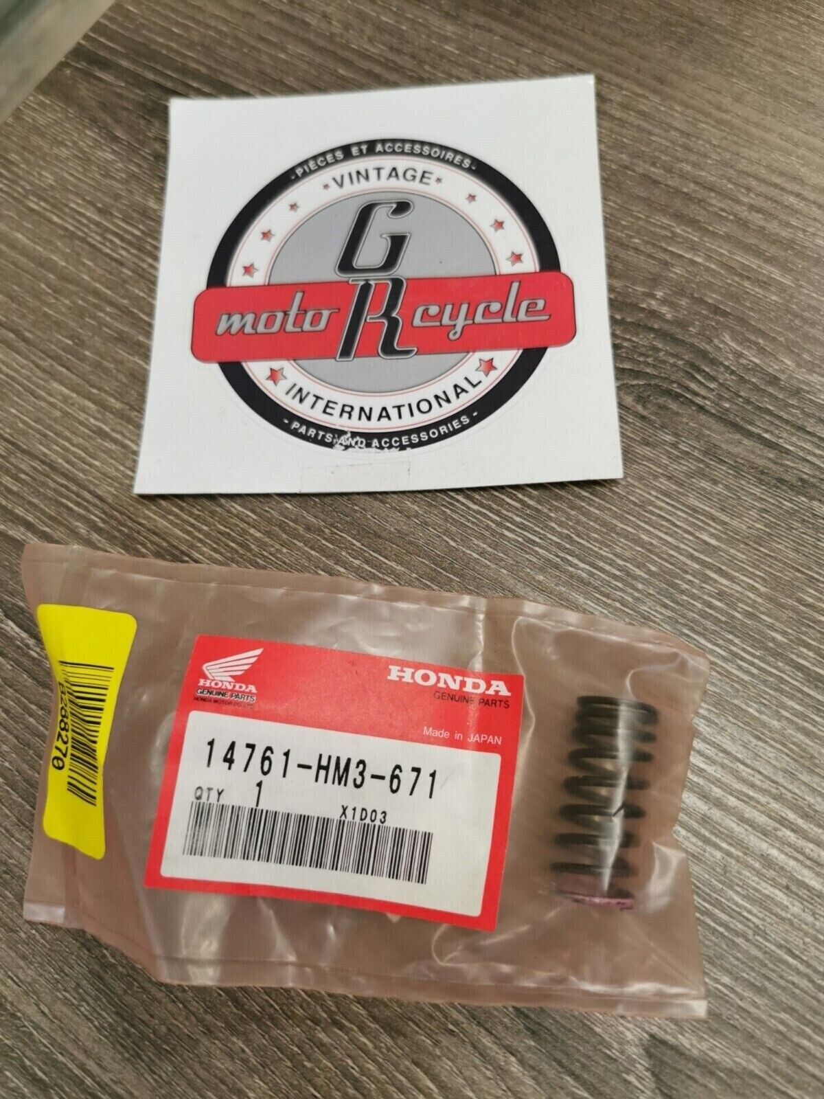 NOS HONDA  TRX300EX SPRING VALVE INNER NIPPON HATSUJO 14761-HM3-671  H53