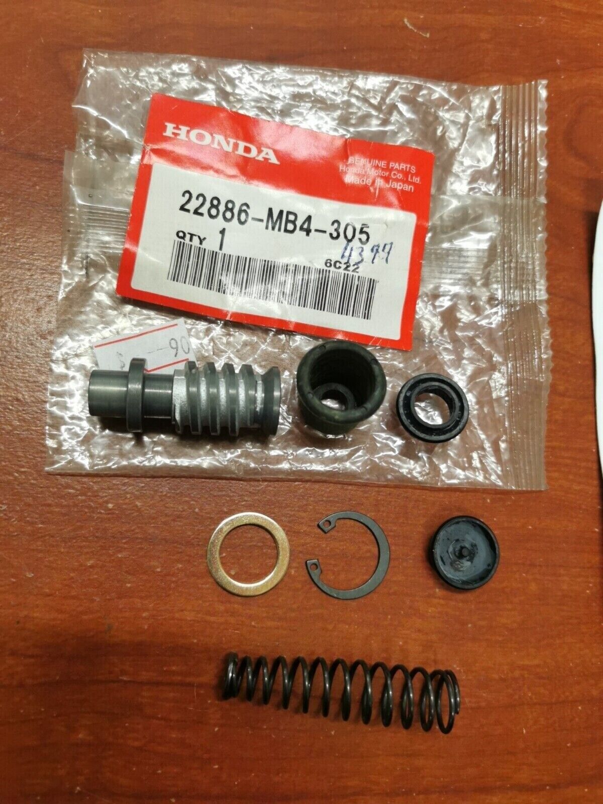 NOS Honda GL1500 GL1200 VF1100 PISTON KIT 22886-MB4-305 H64