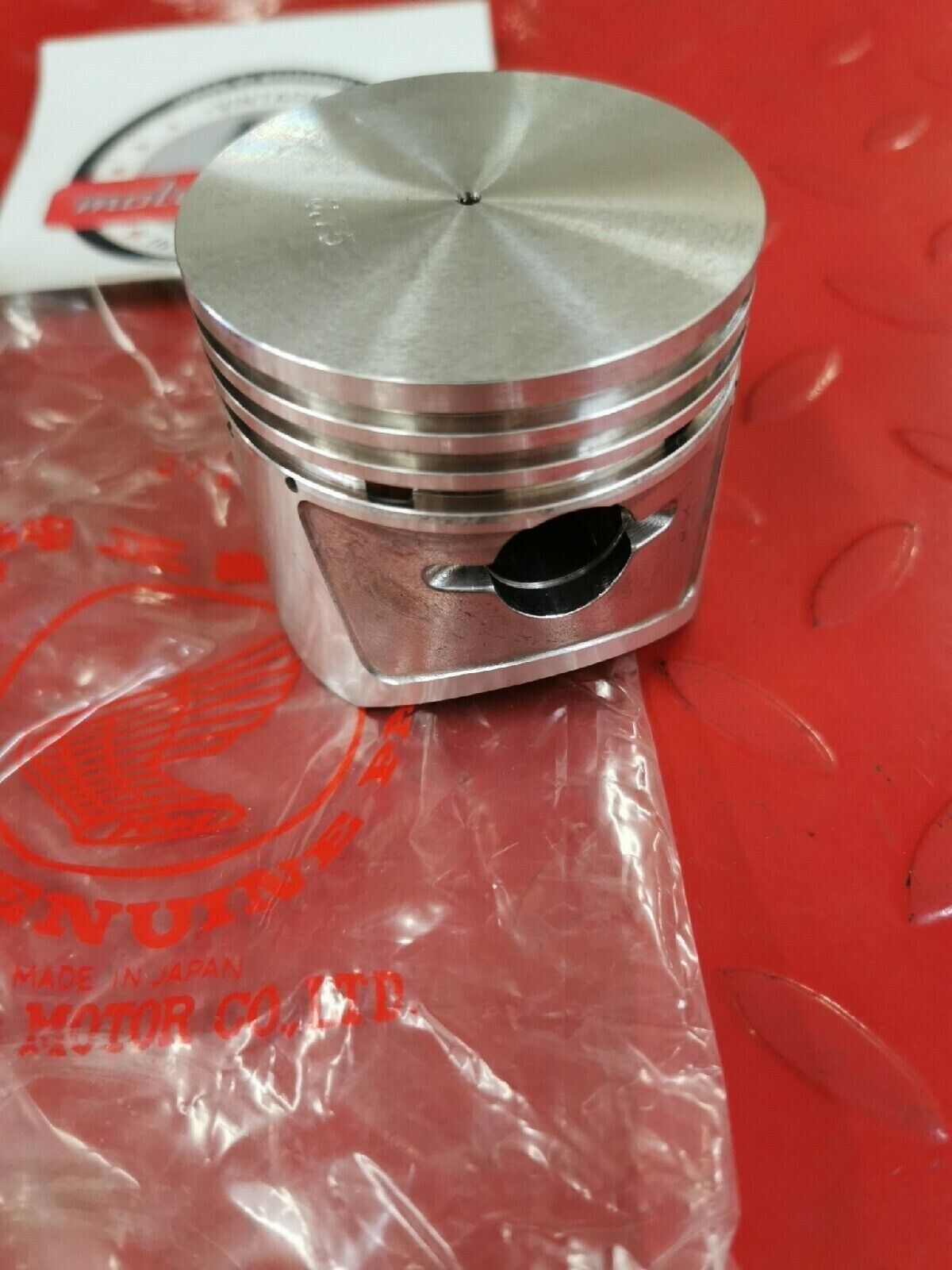 NOS HONDA G42 PISTON .75  13103-822-000 H38