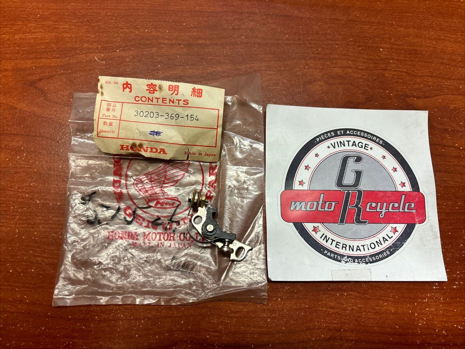 NOS Honda CB250 CB360 CJ250 CJ360 RIGHT CONTACT BREAKER 30203-369-154 H144