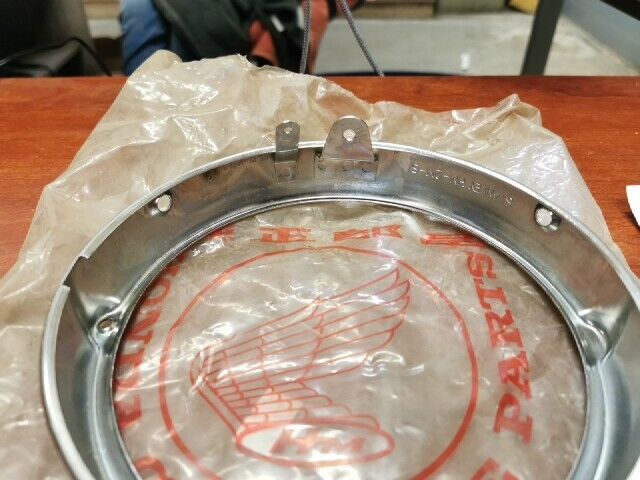 NOS Honda CB175 CB350 CB450 CB750 CL175 CL350 HEADLIGHT RIM 33101-286-670 H80