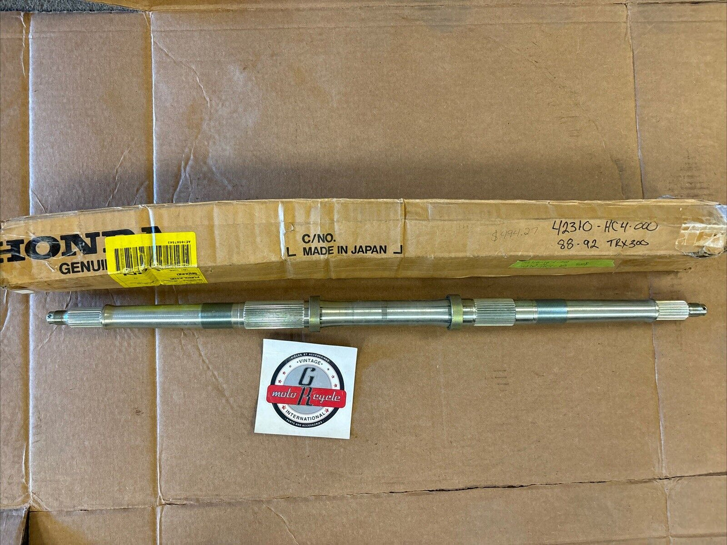 NOS HONDA 1988 - 1992 TRX300 REAR WHEEL AXLE 42310-HC4-000 SUB 42310-HC4-305