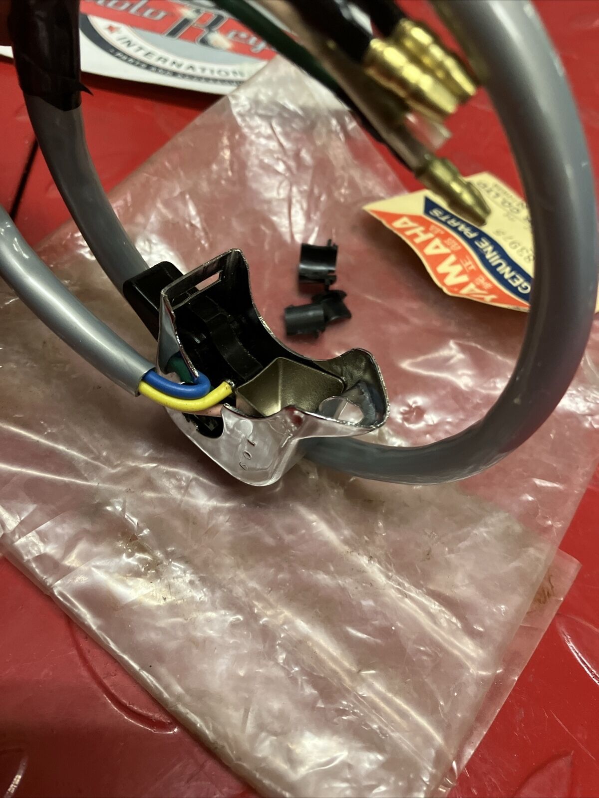 NOS YAMAHA JT2 1972 SWITCH  HANDLE 2   289-83975-00-00 Y38