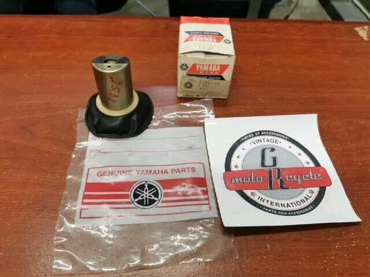 NOS Yamaha TX650 XS1 XS2 XS500 XS650 DIAPHRAGM 256-14940-00-00 Y153