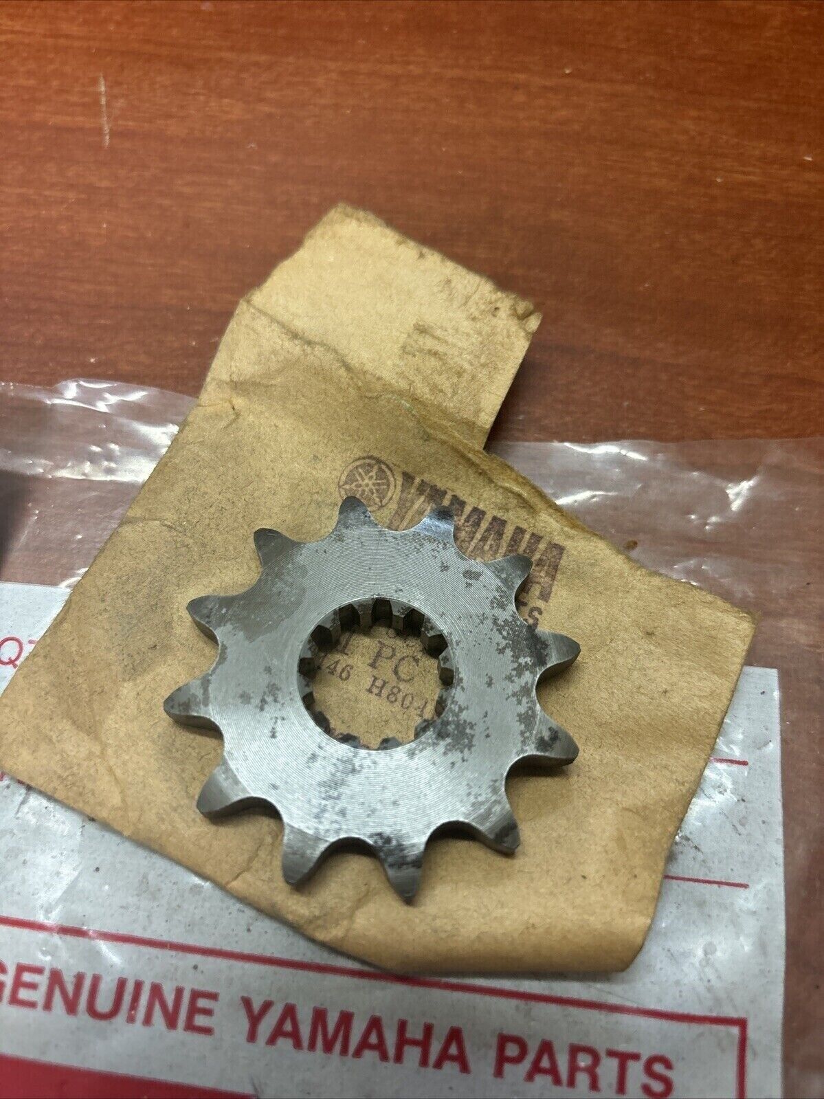 NOS Yamaha BR250 CF300 ET250 ET300 CHAIN DRIVE SPROCKET 12T 812-17682-20-00 Y177