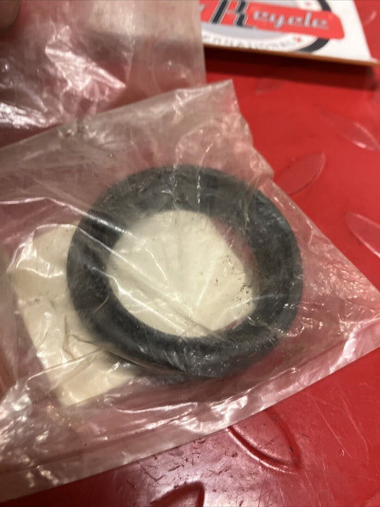 NOS KAWASAKI ZX1100 FRONT FORK DUST SEAL 92093-1330 K13