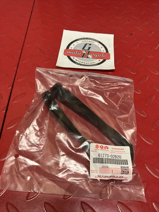 NEW NOS SUZUKI RM80 /S RM85 /L CHAIN SLIDER GUARD 61273-02B20 S30