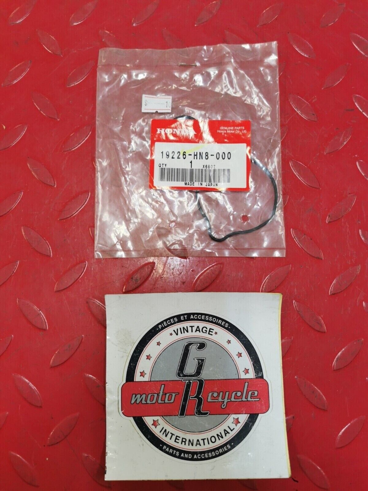 NOS Honda TRX680 MUV700 SXS700 TRX650 GASKET 19226-HN8-000 H25