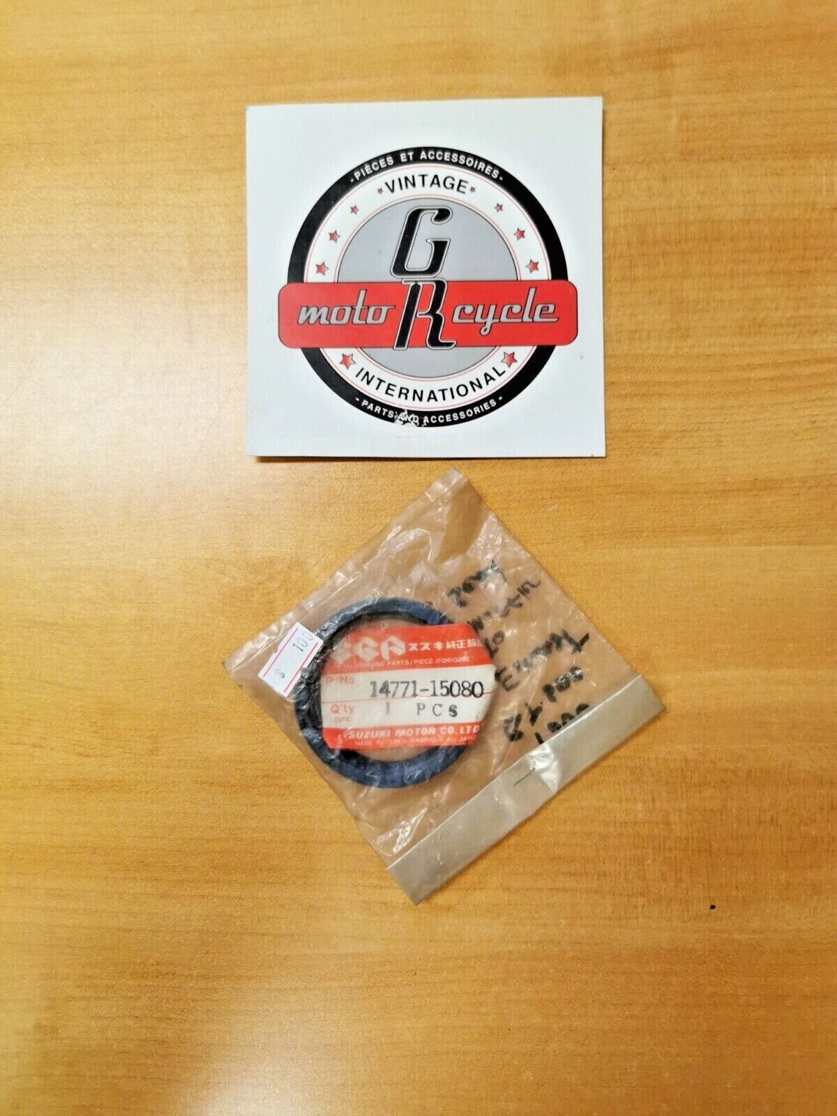 NOS SUZUKI  T500 GT500 EXHAUST SEAL  14771-15080 S6