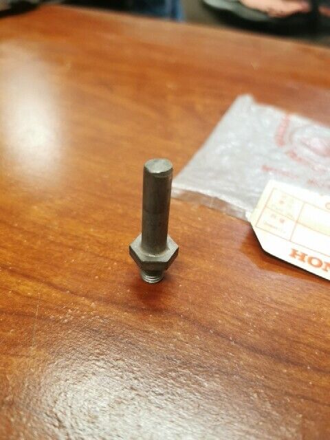 NEW NOS Honda QA50K SHIFT RETURN SPRING PIN 24652-083-000 H99