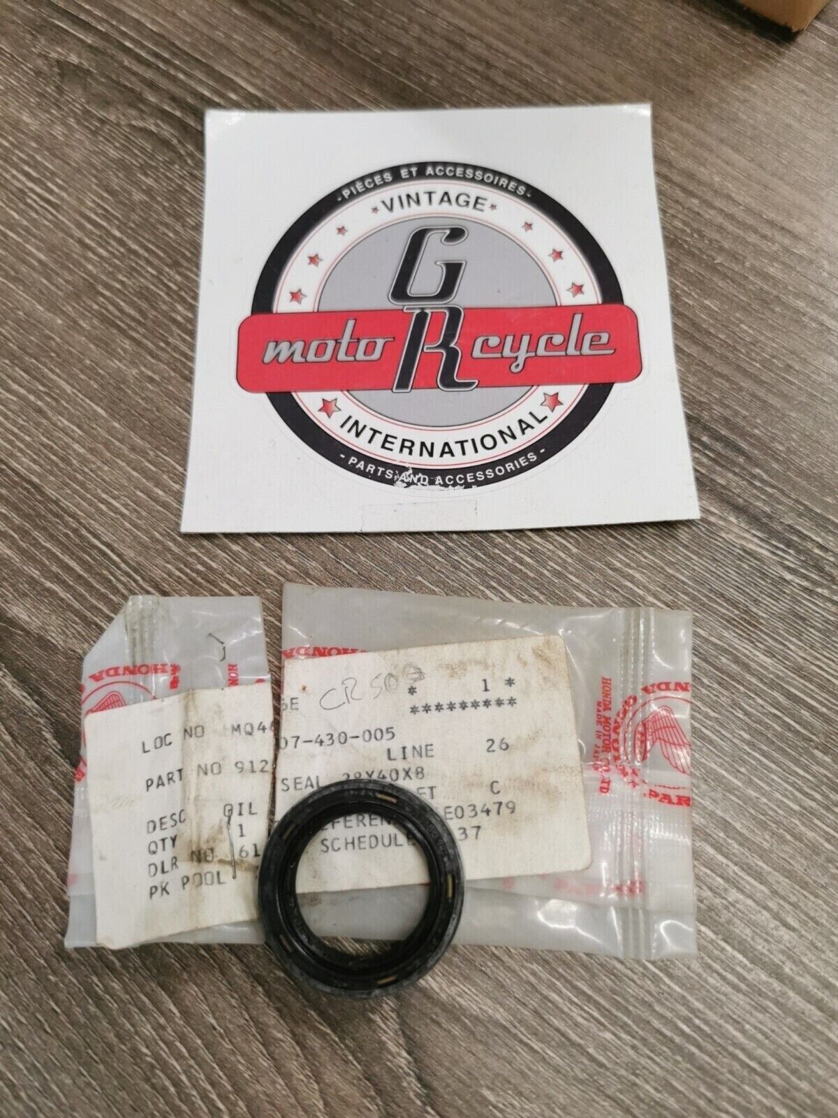 NOS HONDA ATC250R OIL SEAL 28X40X8 NOK  91207-430-005 H57