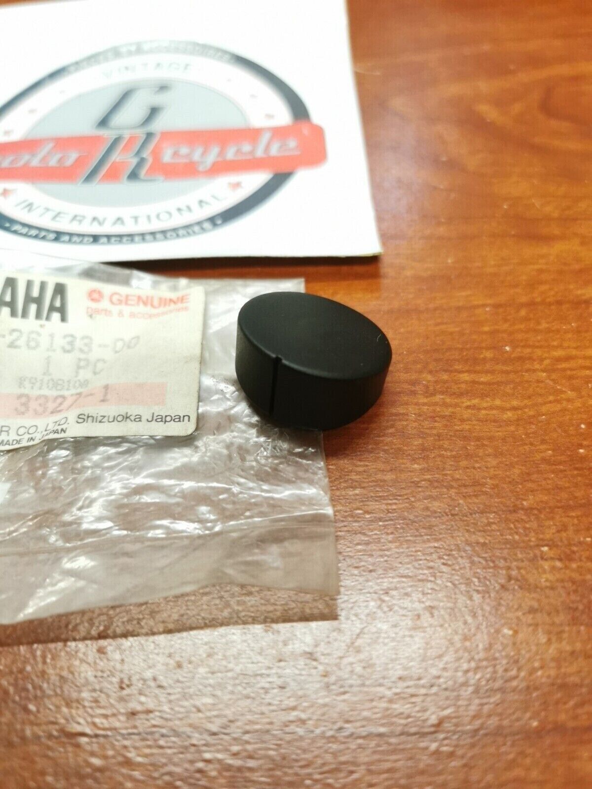 NOS Yamaha XVZ12 XVZ13 CAP 26H-26133-00-00 Y98