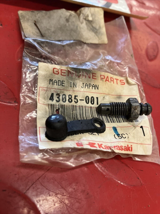 NOS KAWASAKI BLEEDER SET 43085-001 K12
