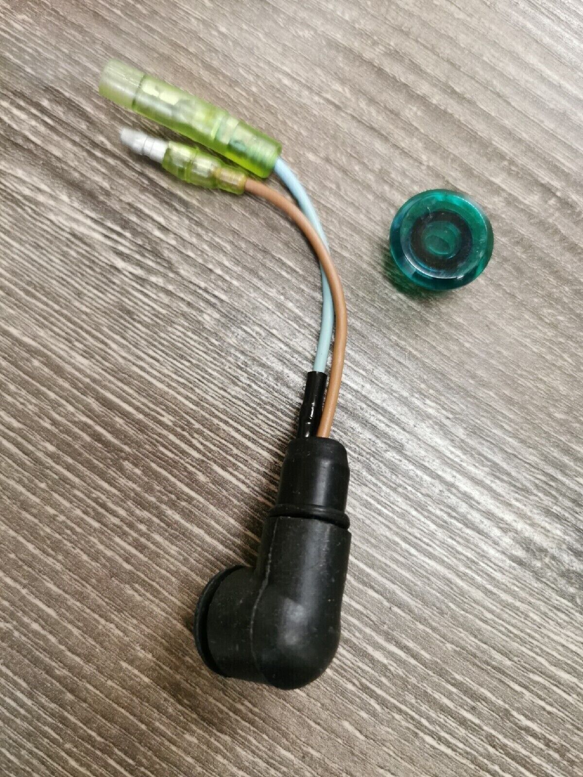 NOS YAMAHA Pilot Light Assembly  24W-83530-01-00  Y56