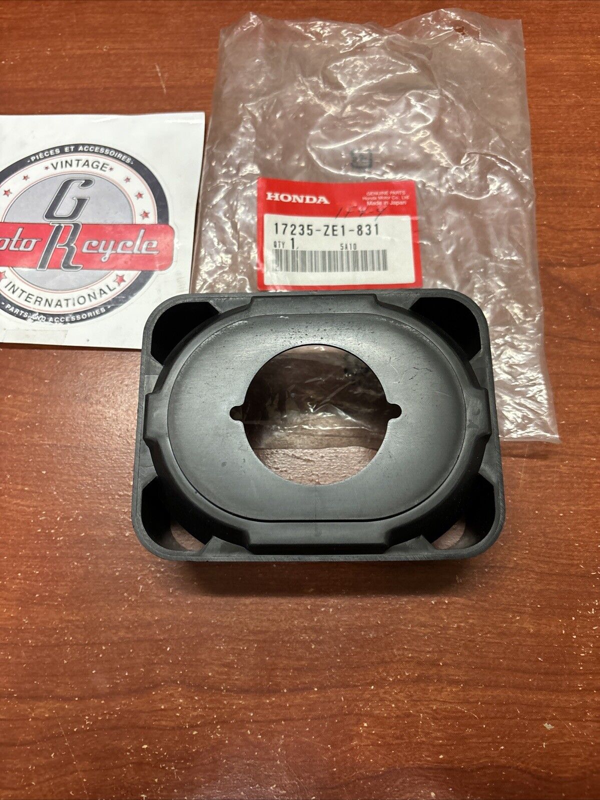 NOS Honda GX120 GX160 FR600 SILENCER NOSE 17235-ZE1-831 H178