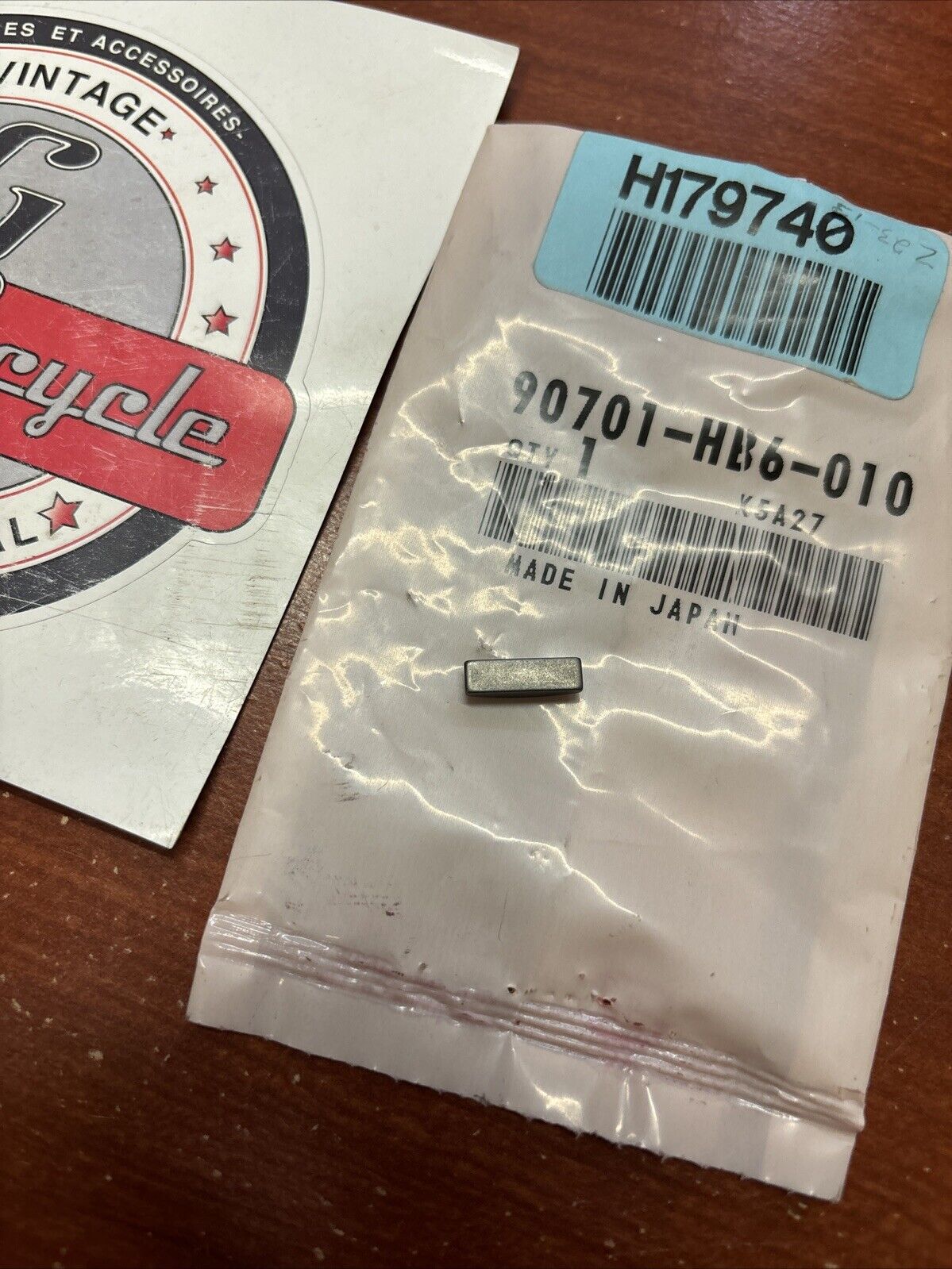 NOS Honda C50 C90 CBR1000RA WOODRUFF KEY 25X1 90701-HB6-010 H161