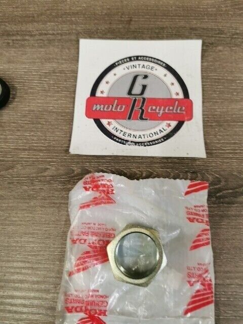 NOS HONDA ATV TRX200 TRX300 1990 1991 1994 NUT RR AXLE 90307-HC4-000 H102