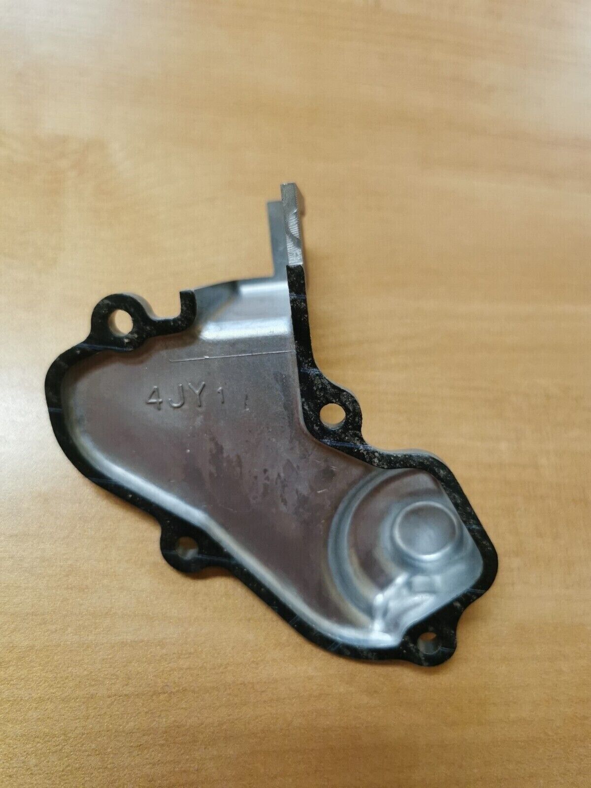 NOS YAMAHA HOUSING 4JY-11991-01-00 Y38