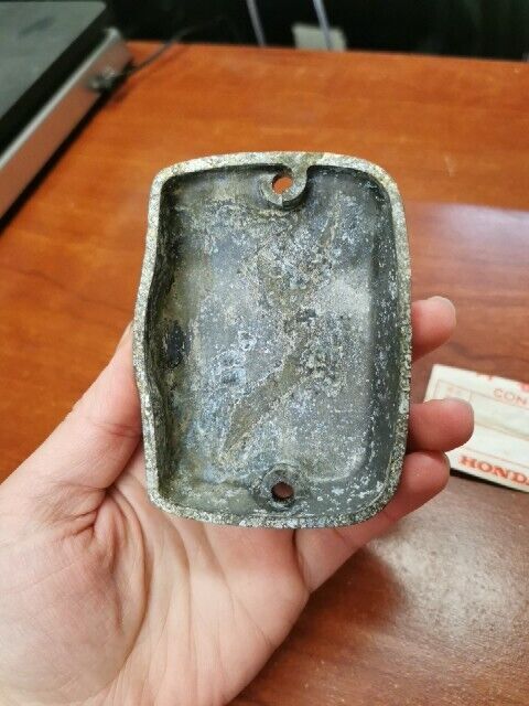 NOS Honda CB200 CL200 POINTS COVER 30371-354-000 H86